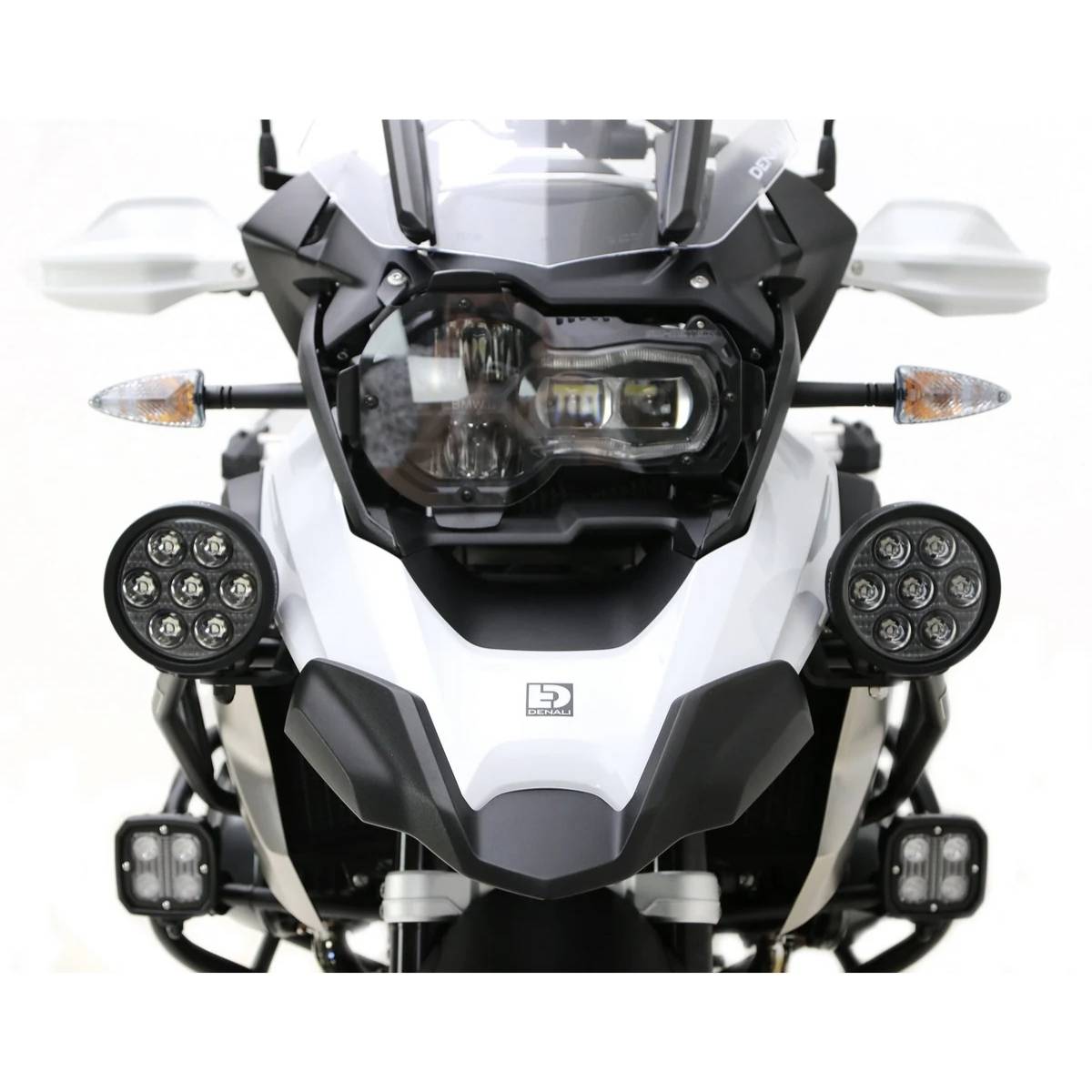 Motor verstralers gemonteerd op motor